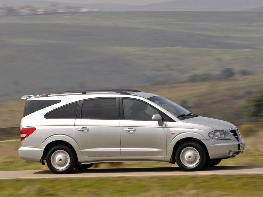  SsangYong Rodius 2004 года  (фото 16 из 16)
